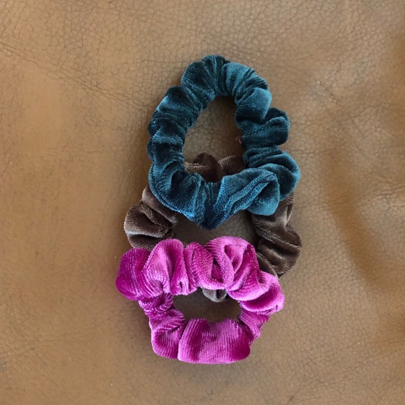 Velvet Scrunchies / Hair Ties / Ponytail Set of 3 - Picture 7 of 8